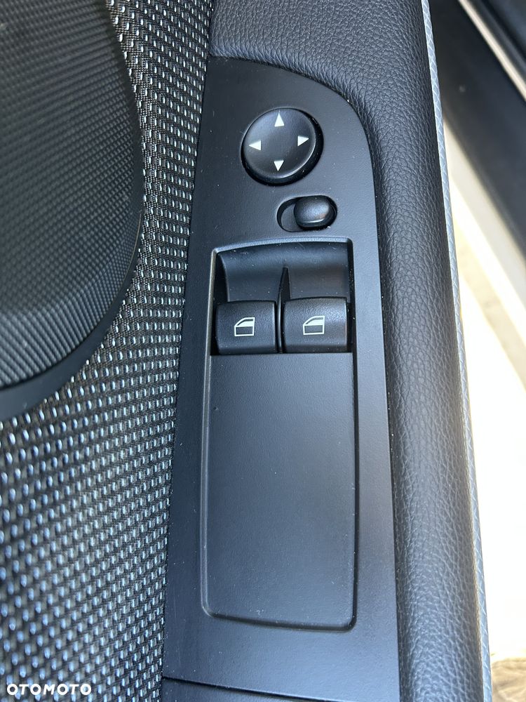 BMW Seria 3 320d - 22
