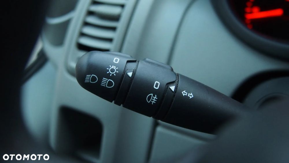 Opel Vivaro L2H1 2.9t - 19