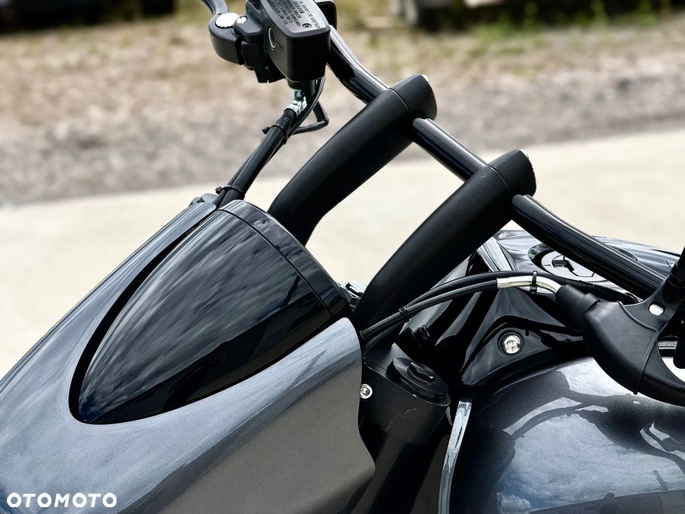 Suzuki Boulevard - 18