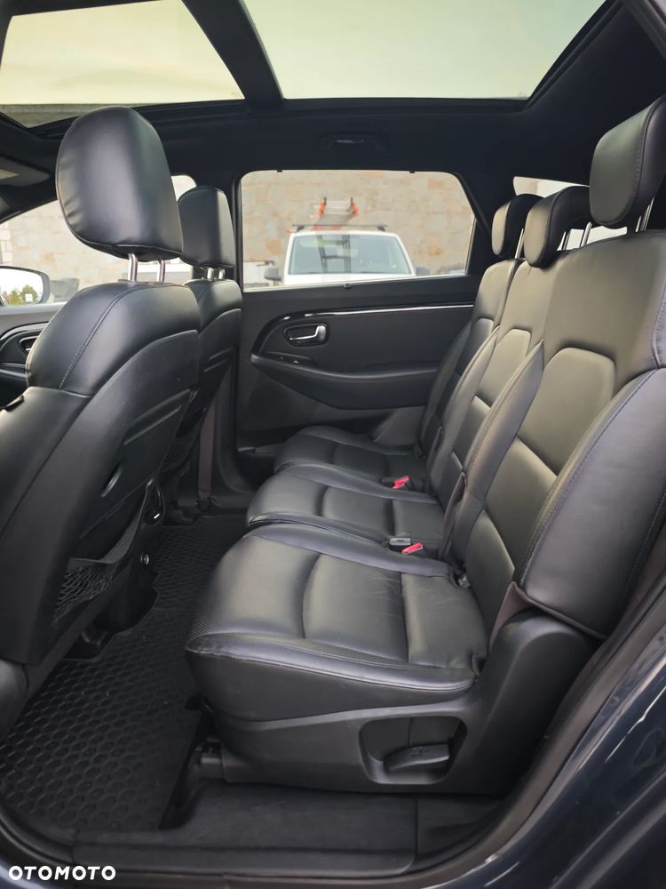 Kia Carens 1.7 CRDi M 7os EU6 - 32