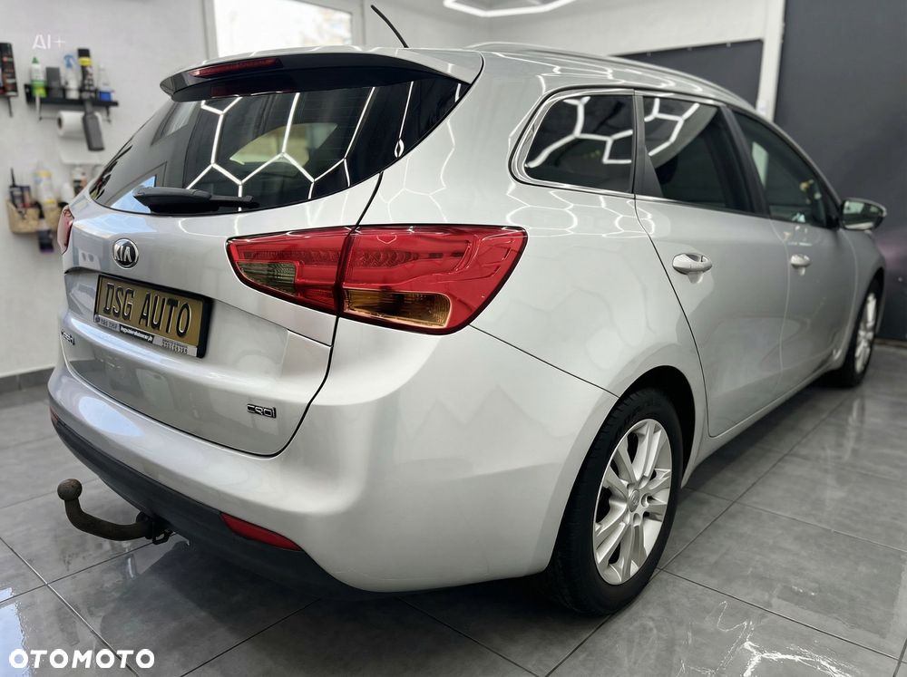 Kia Ceed - 14