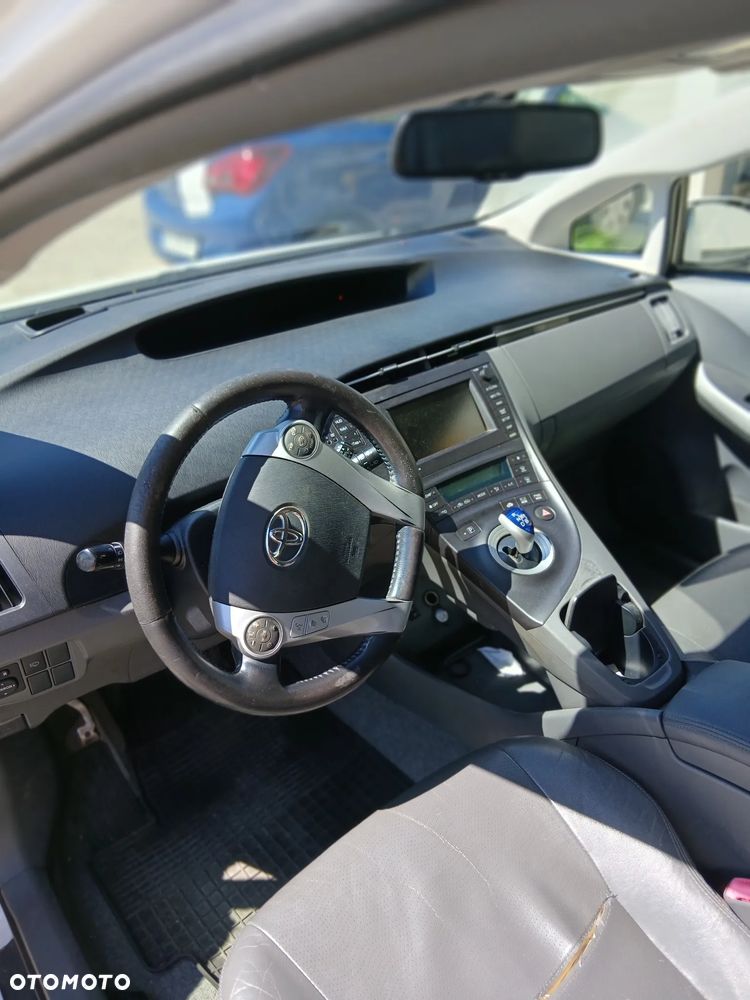 Toyota Prius - 15