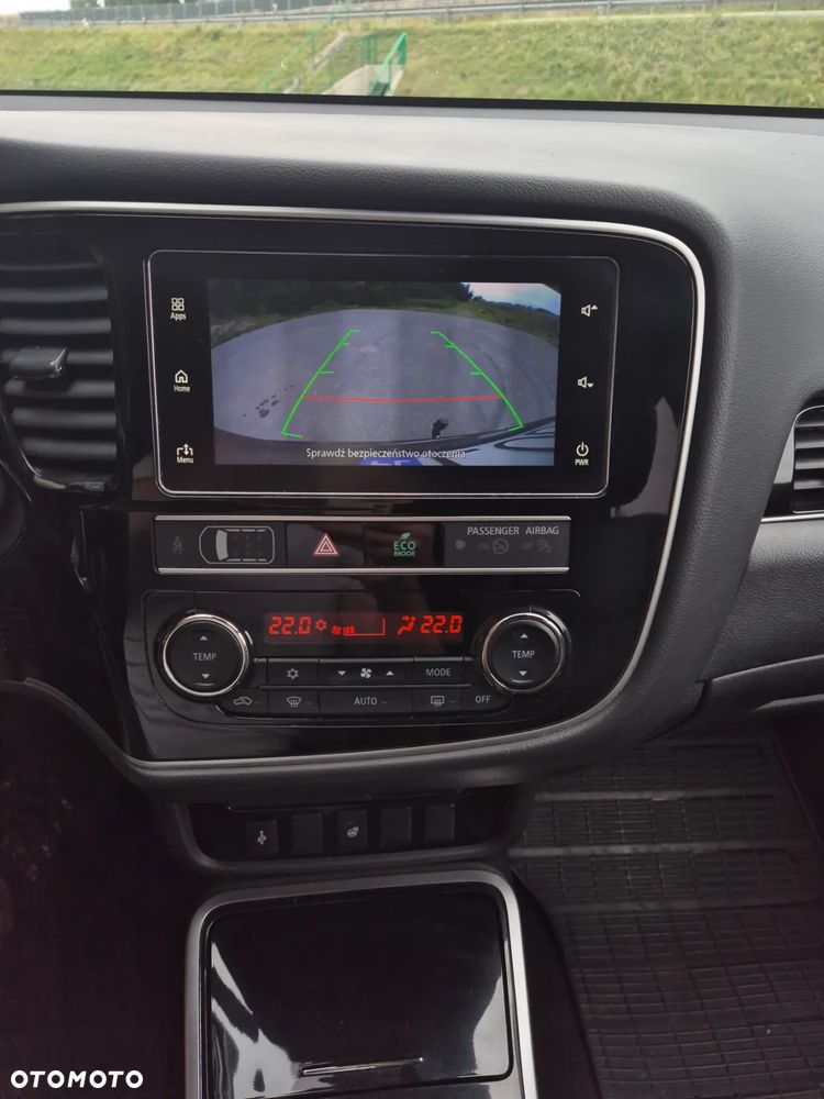 Mitsubishi Outlander - 19