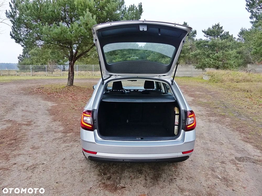 Skoda Octavia 1.6 TDI Ambition - 9