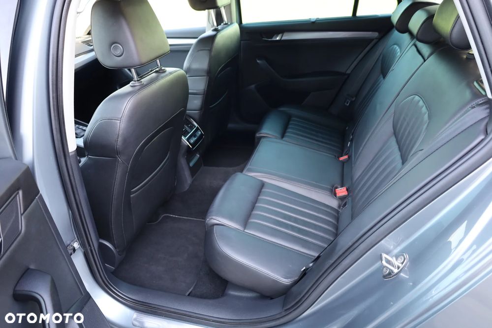 Skoda Superb 2.0 TDI DSG Style - 13