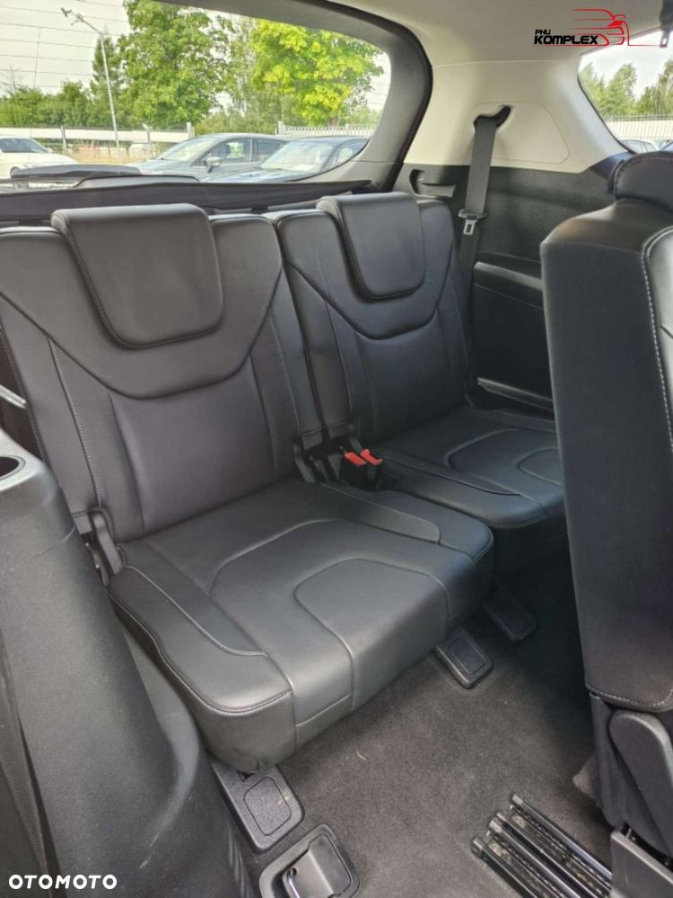 Ford S-Max - 13
