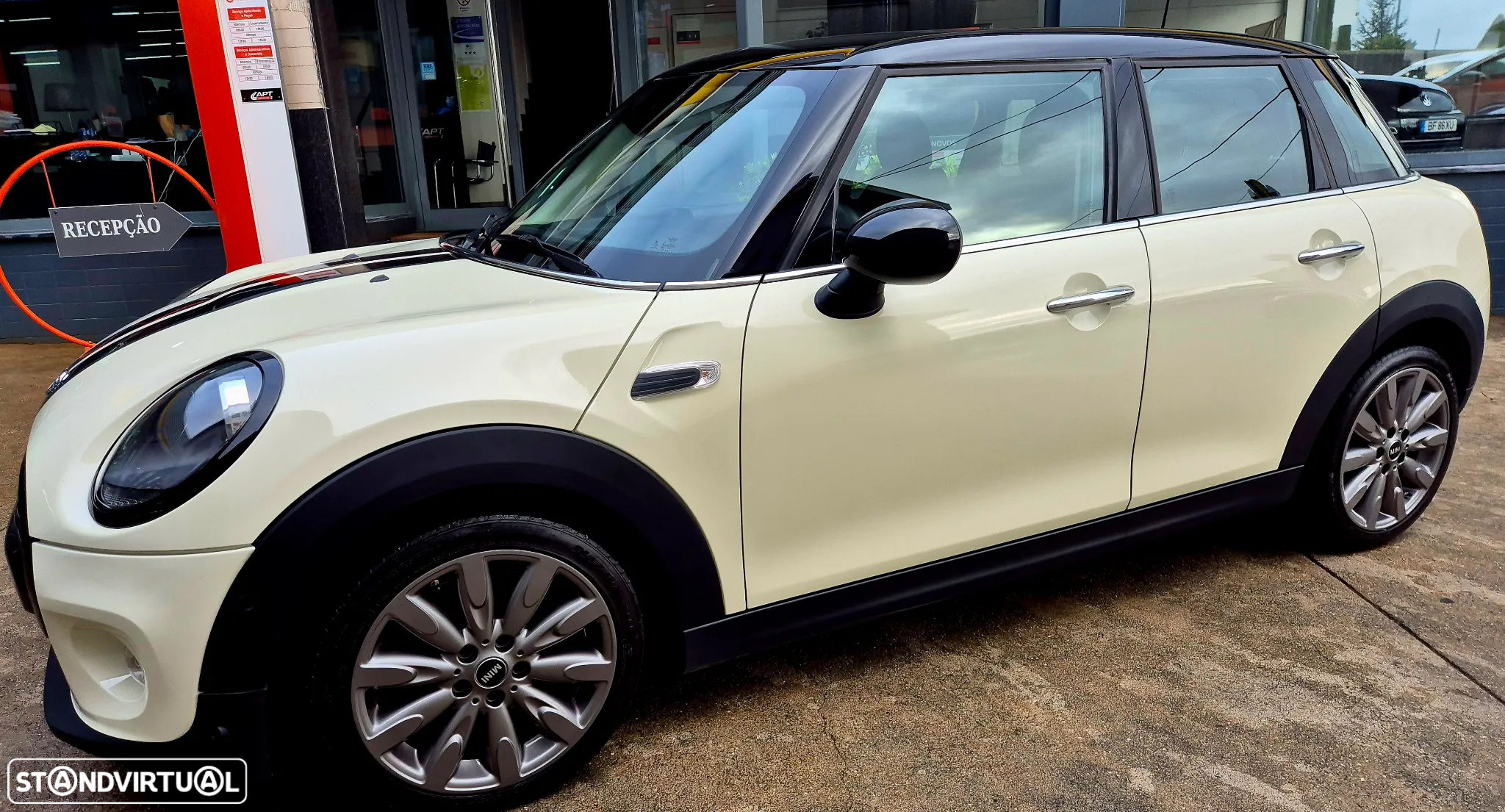 MINI 5 Portas One Auto - 17