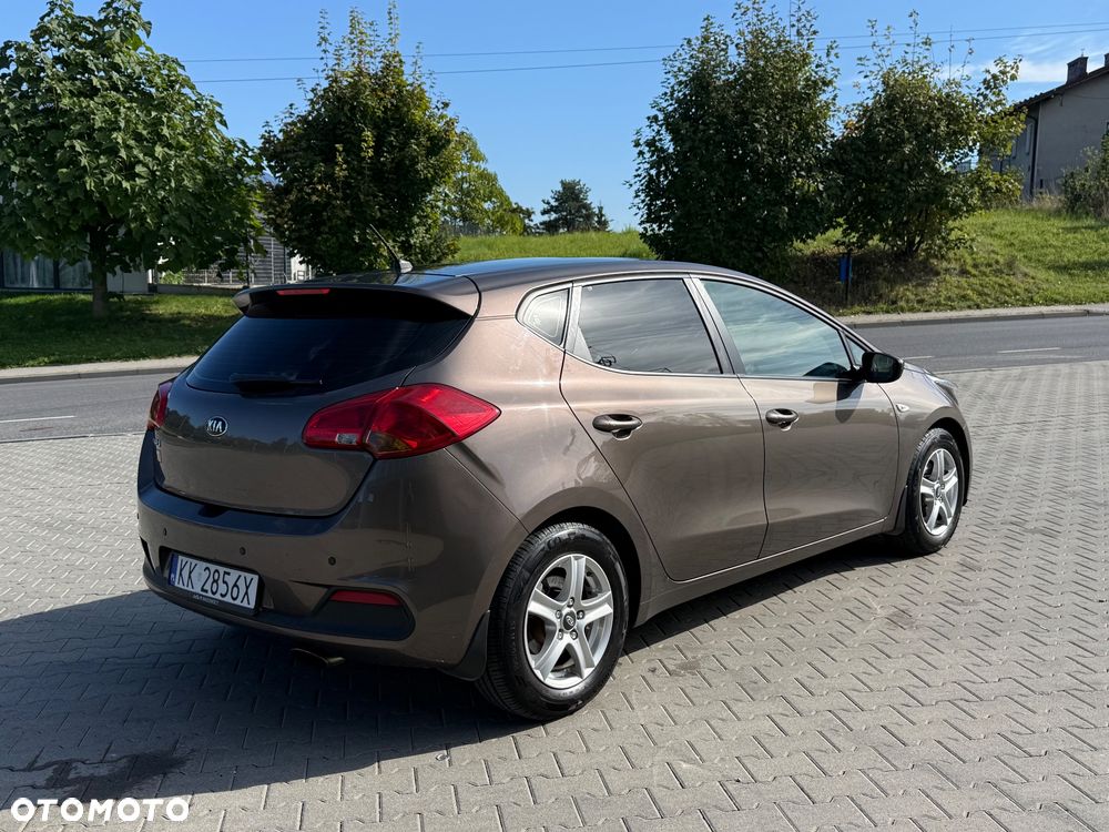 Kia Ceed - 6