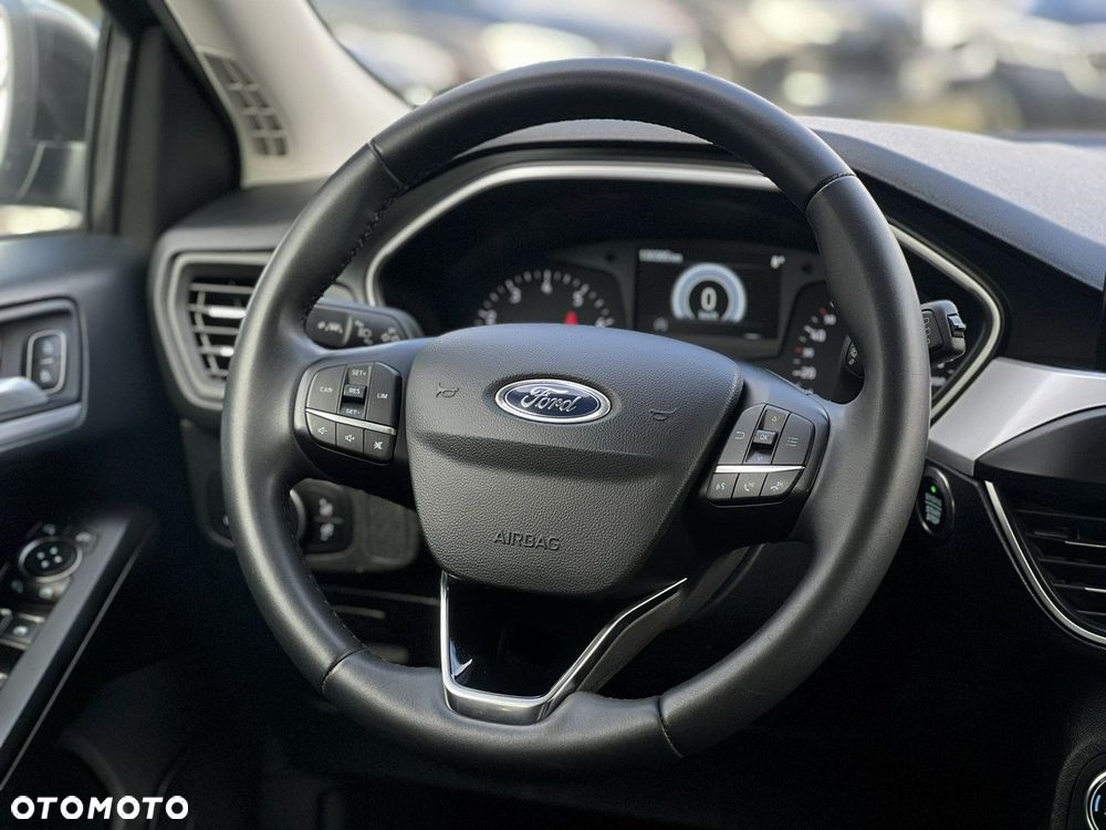 Ford Focus 1.0 EcoBoost Trend - 12