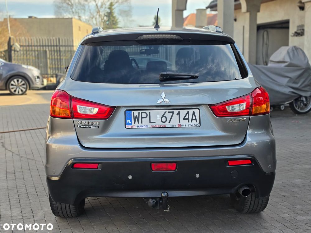 Mitsubishi ASX - 10