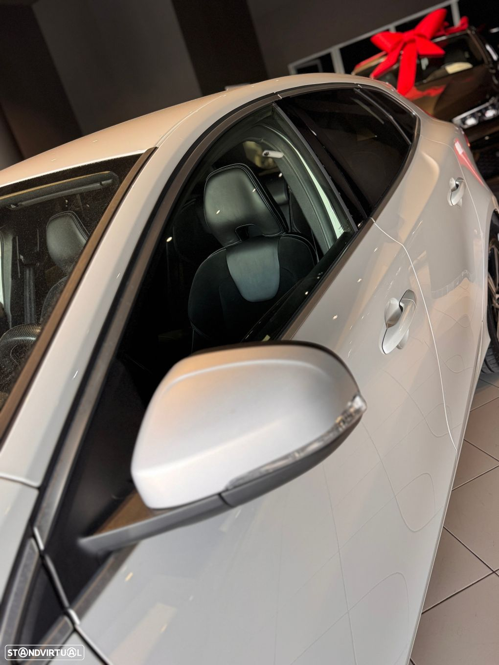 Volvo V40 2.0 D2 R-Design - 13