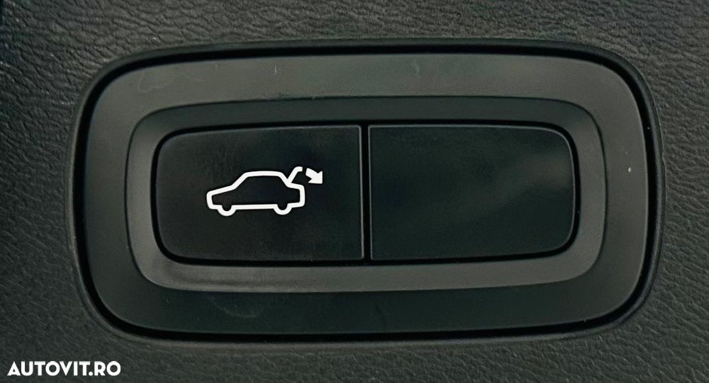 Volvo XC 60 D3 Momentum Pro - 18