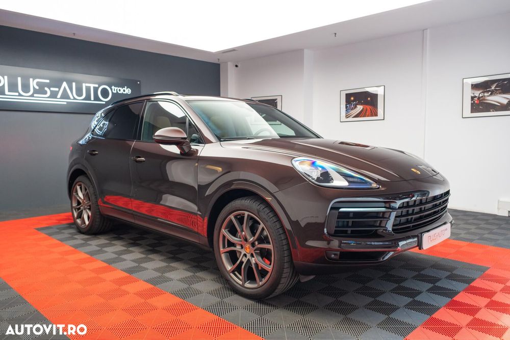 Porsche Cayenne - 1