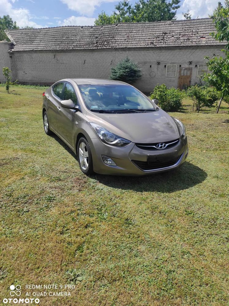 Hyundai Elantra 1.6 Comfort - 7