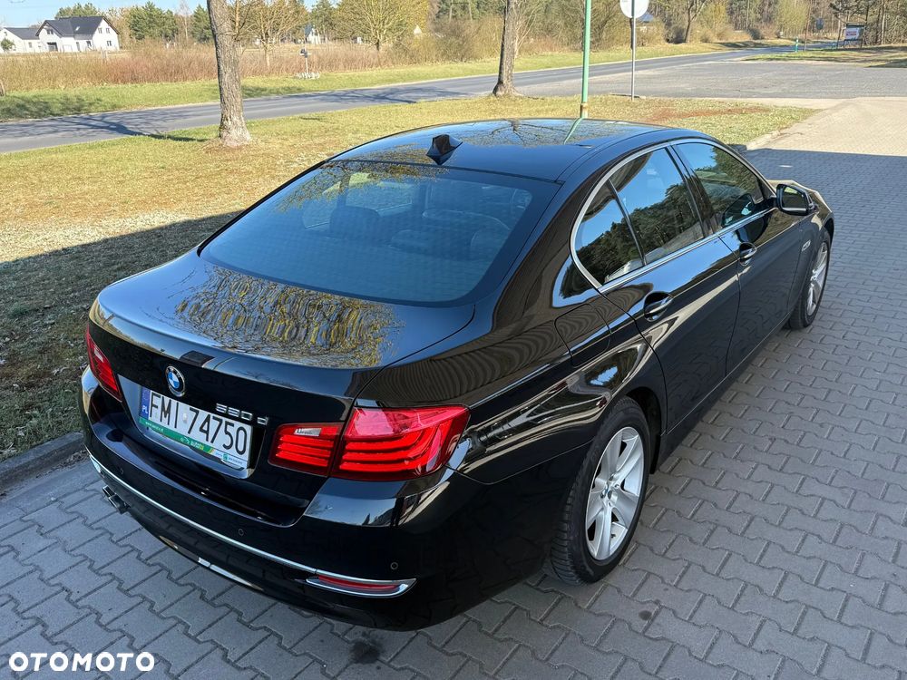 BMW Seria 5 520d Luxury Line - 4