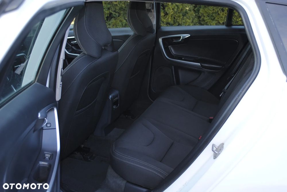 Volvo V60 - 17
