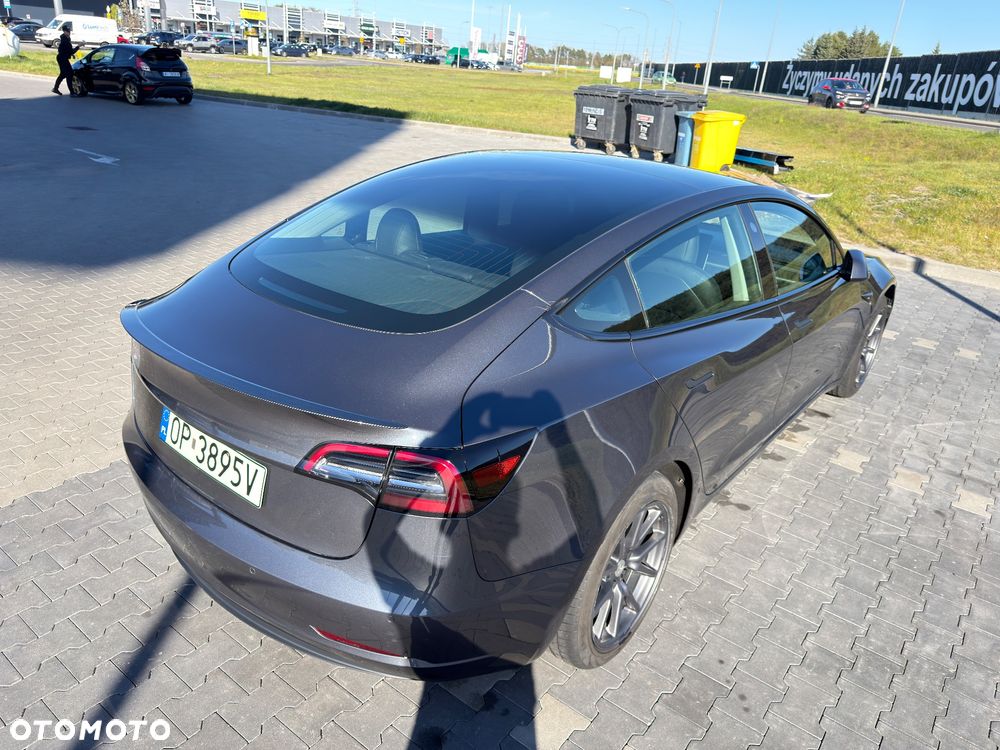 Tesla Model 3 Standard Range Plus - 3
