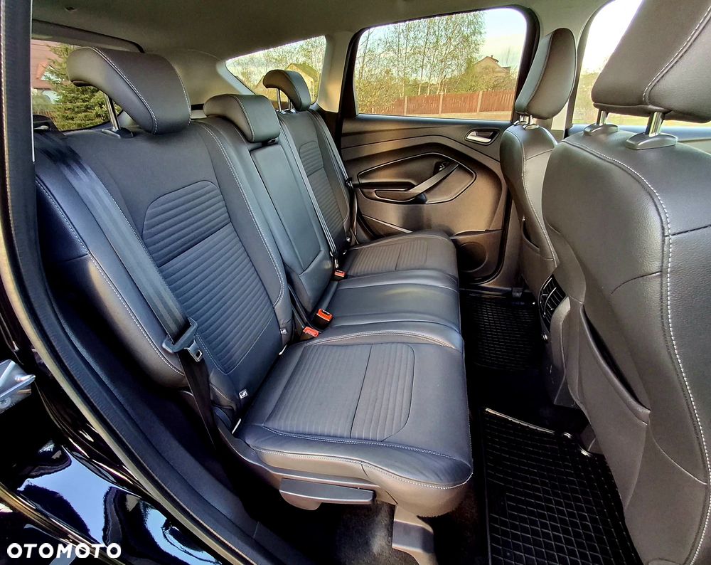 Ford Kuga 2.0 TDCi 2x4 Titanium - 28