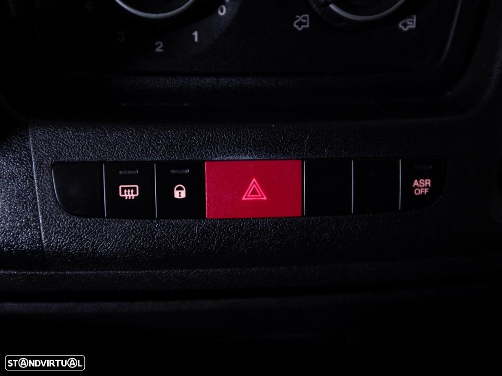 Peugeot Boxer 2.2 BlueHDi 333 L2H1 Premium 3L c/IVA - 17