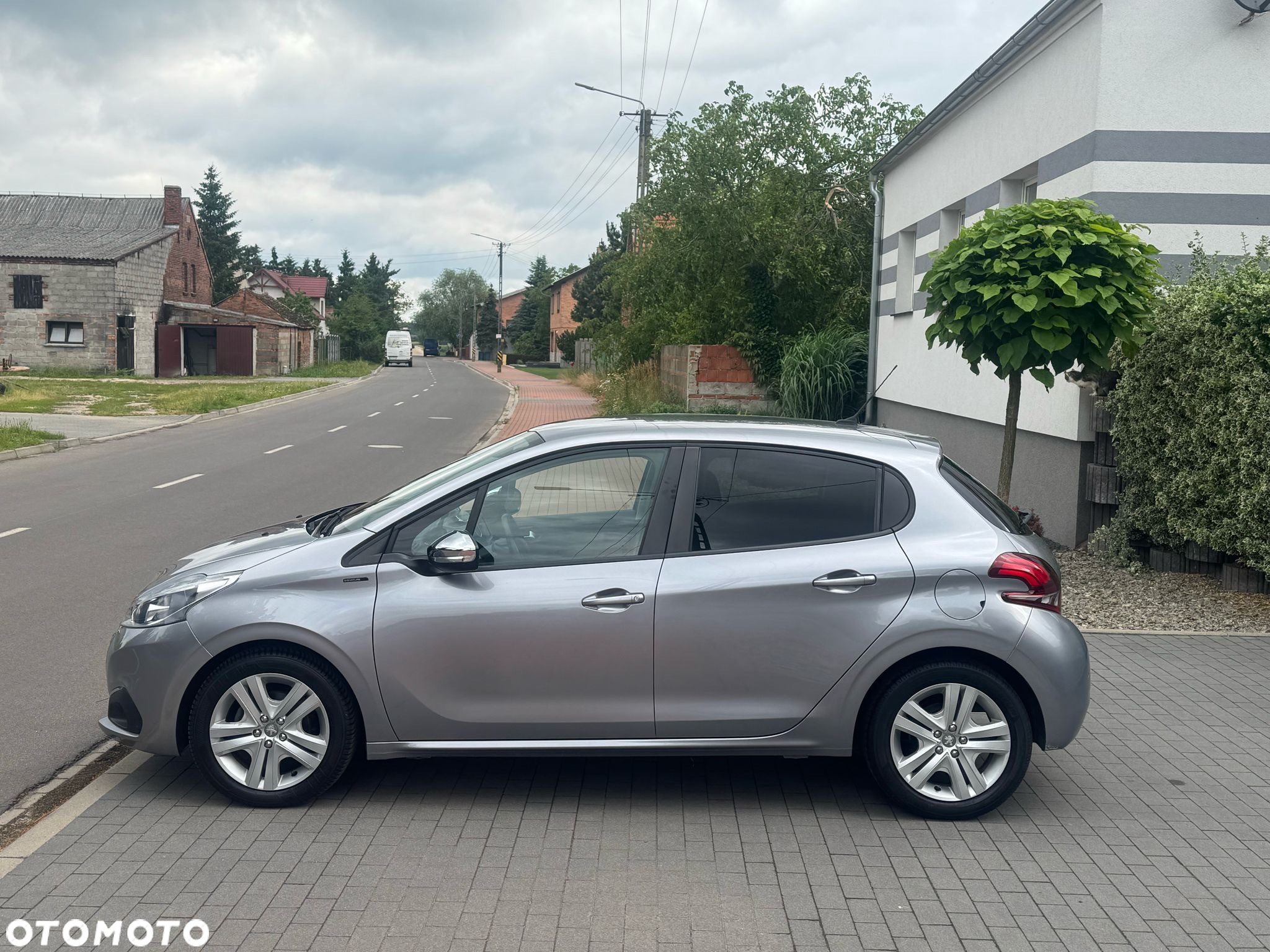 Peugeot 208 PureTech 82 Stop & Start Signature - 10