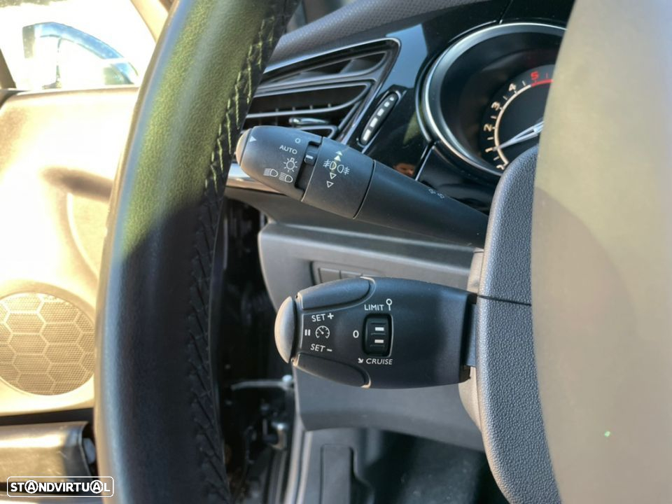 Citroën DS3 1.6 e-HDi So Chic - 31