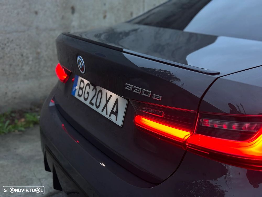 BMW 330 e Touring Pack 50 anos M Auto - 2