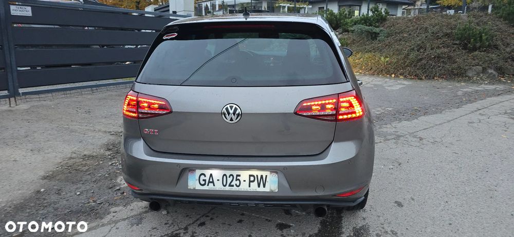 Volkswagen Golf GTI (BlueMotion Technology) DSG - 12