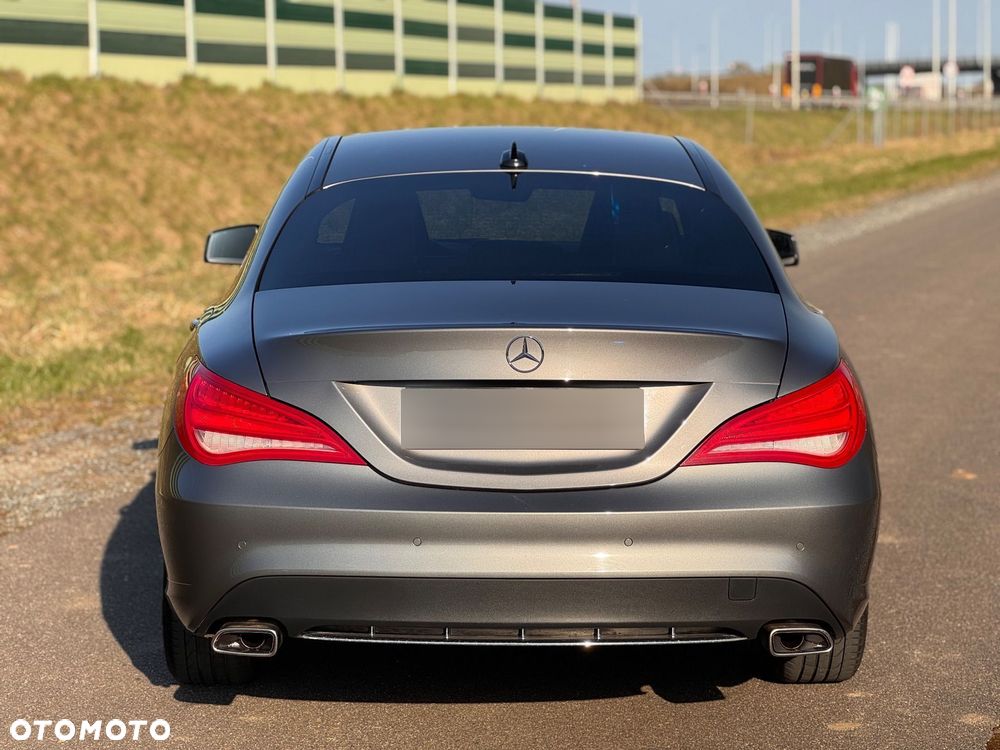 Mercedes-Benz CLA 200 7G-DCT Urban - 5