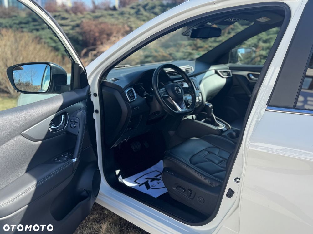 Nissan Qashqai 1.2 DIG-T Xtronic TEKNA+ - 17