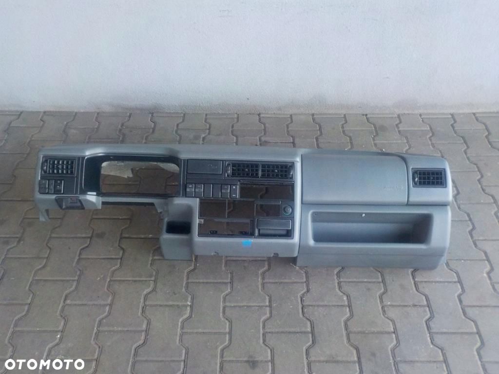 VW T4 90-95 MULTIVAN DESKA KOKPIT MIĘKKA AIRBAG - 1