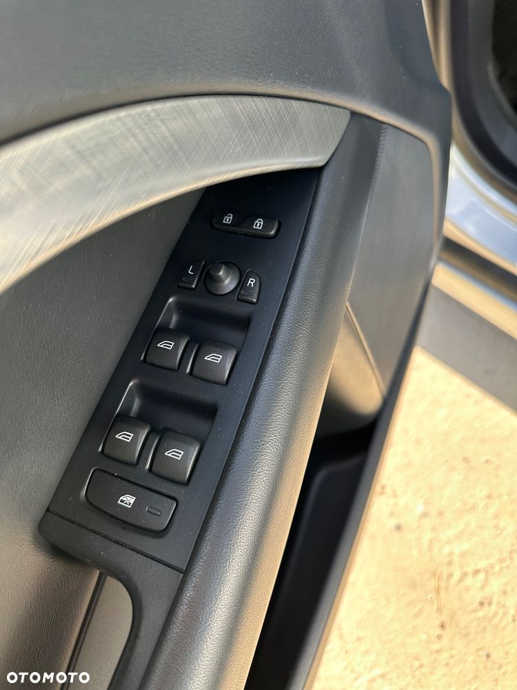 Volvo V70 2.0 - 19