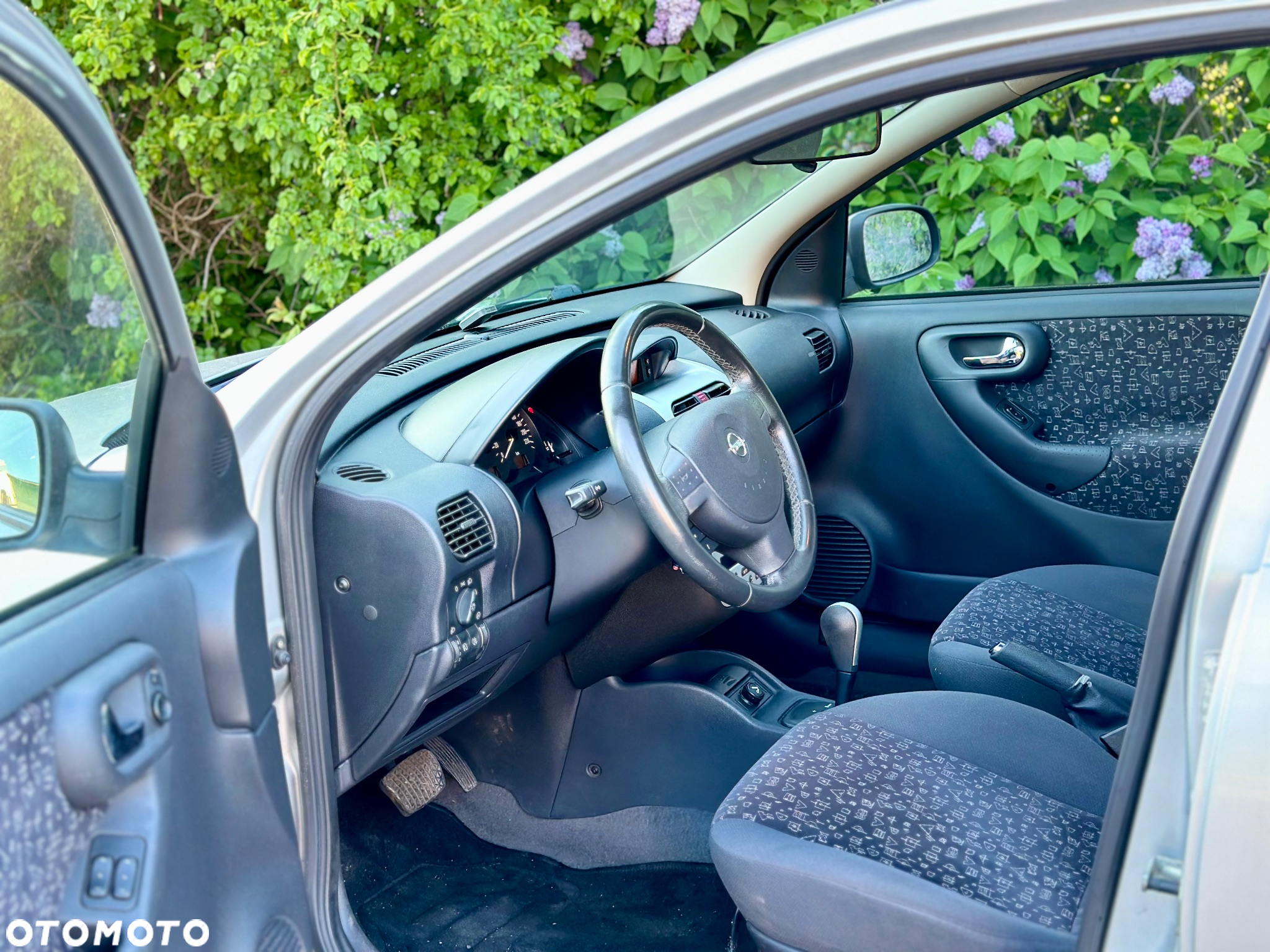 Opel Corsa 1.2 16V Elegance Easytronic - 6