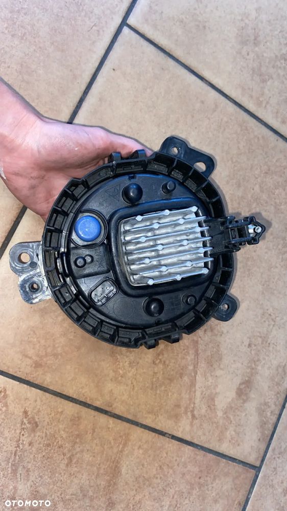 MINI COOPER F54 F55 F56 LIFT LAMPA LED DRL HALOGEN PRAWY 22943800 USZKODZONY PLASTIK - 2