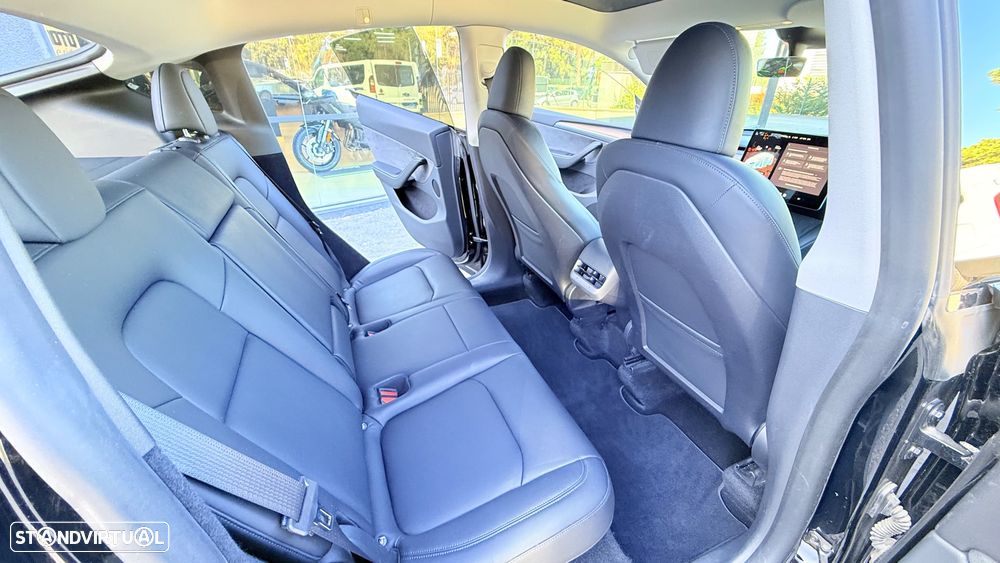 Tesla Model Y Long Range Dual Motor AWD - 20