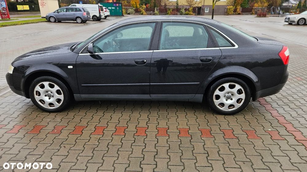 Audi A4 Limousine - 3