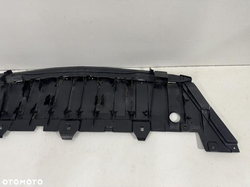 Osłona Płyta pod zderzak  Mercedes gla 156 A1568853600 - 3