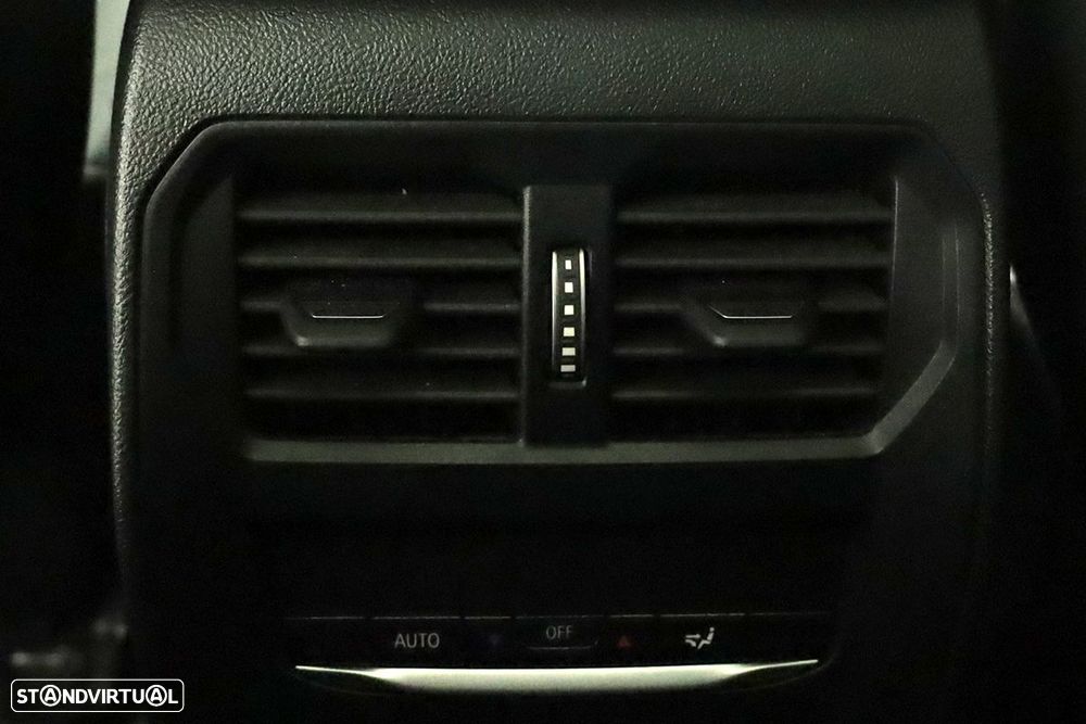 BMW 330 e Touring Pack M Auto - 25