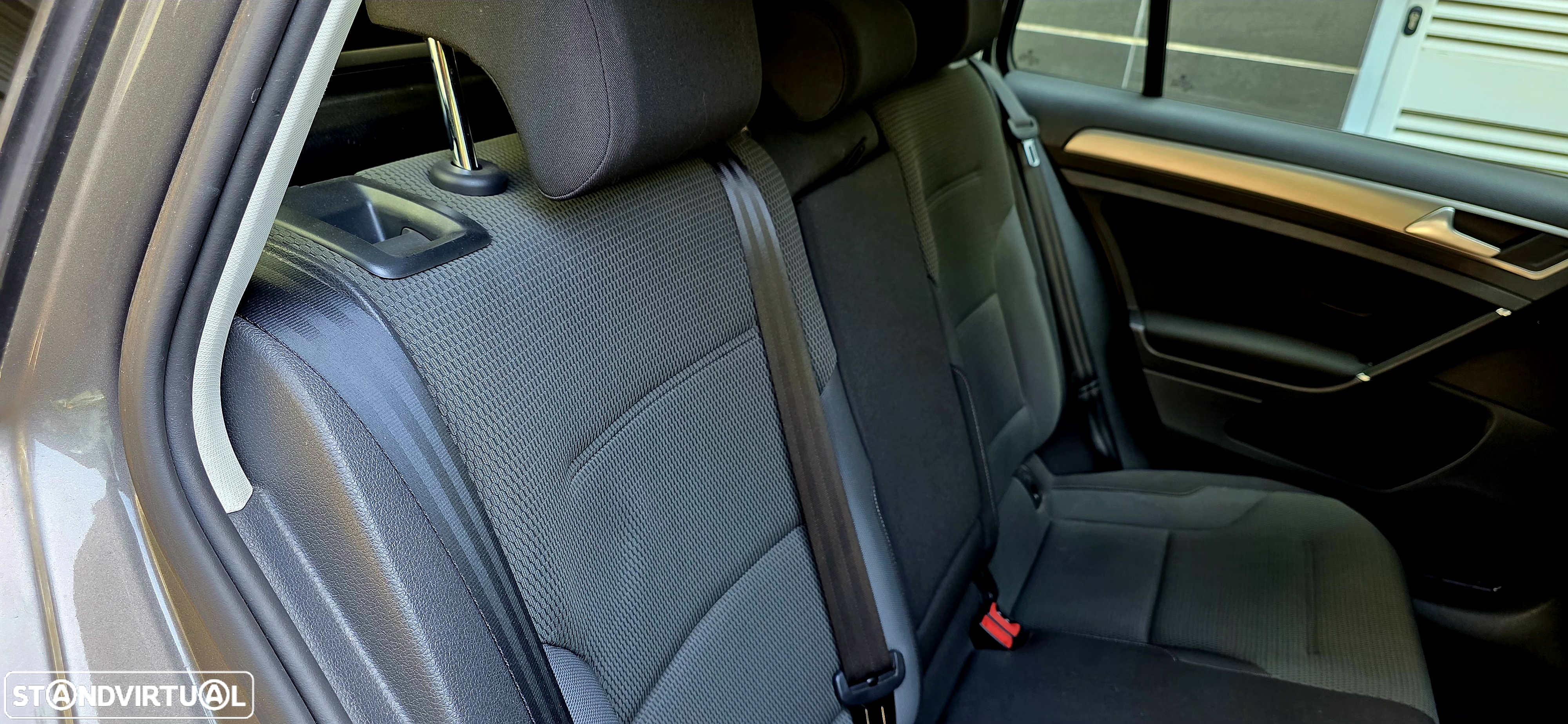 VW Golf Variant 1.6 TDi Sportline DSG - 13