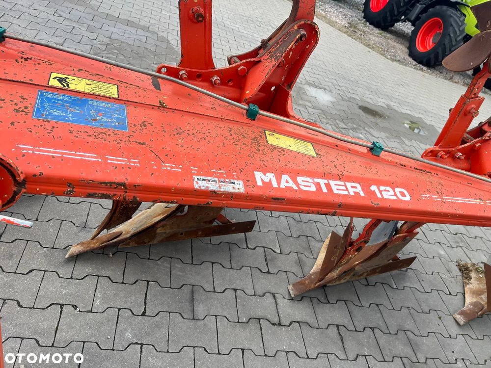 Kuhn Pługi 6-skibowe obrotowe 4+1+1 - 6