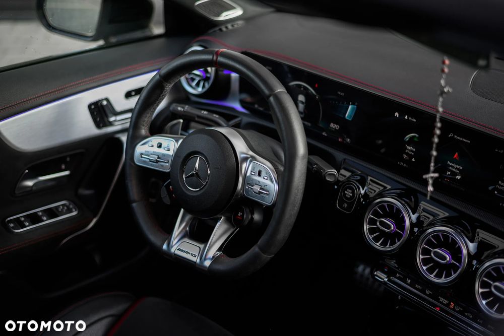 Mercedes-Benz CLA - 15