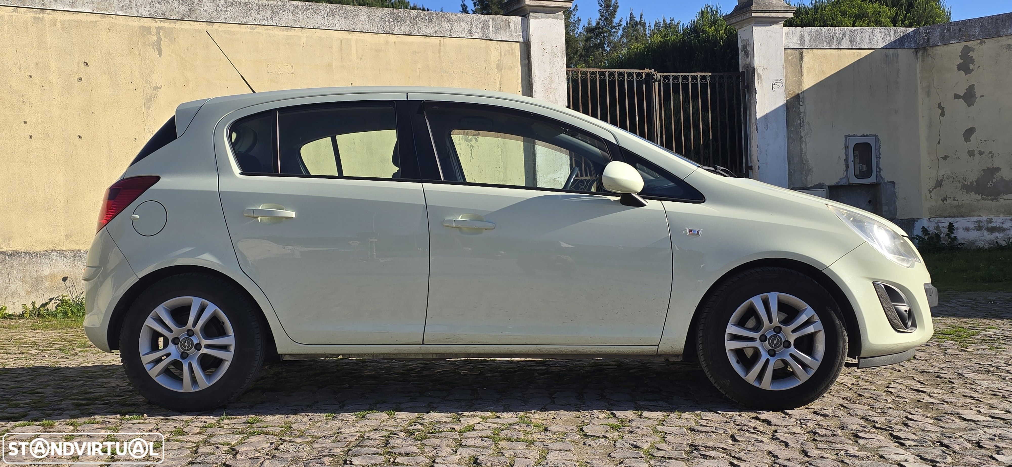 Opel Corsa 1.2 Enjoy - 5