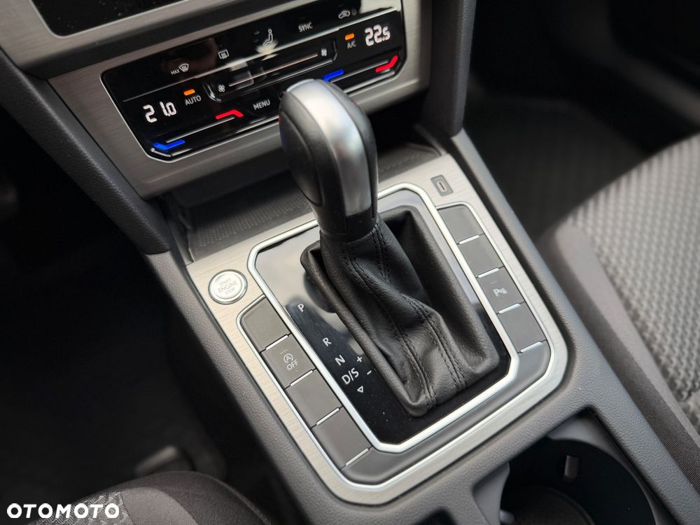Volkswagen Passat 1.5 TSI EVO Business DSG - 33