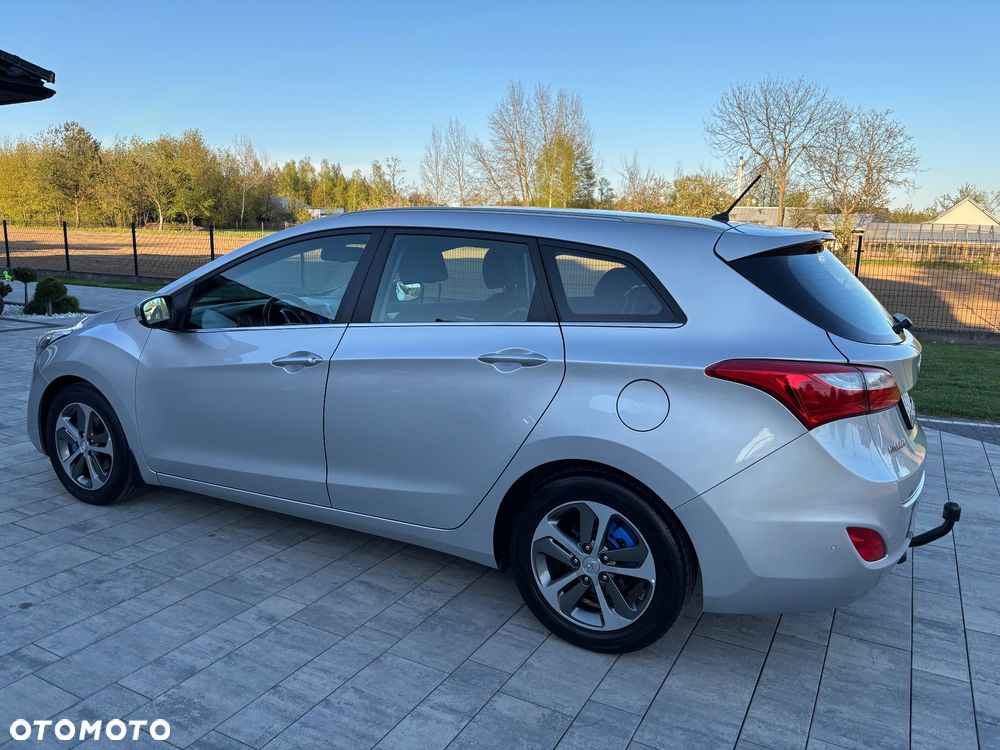Hyundai i30 blue Kombi 1.6 GDi YES Silver - 5