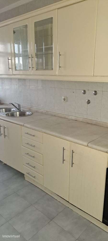 Alugo Apartamento T3 - Grande imagem: 2/11
