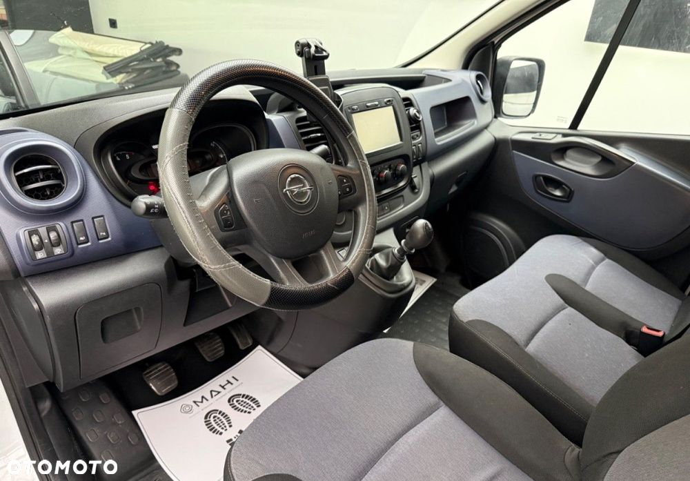 Opel Vivaro - 22