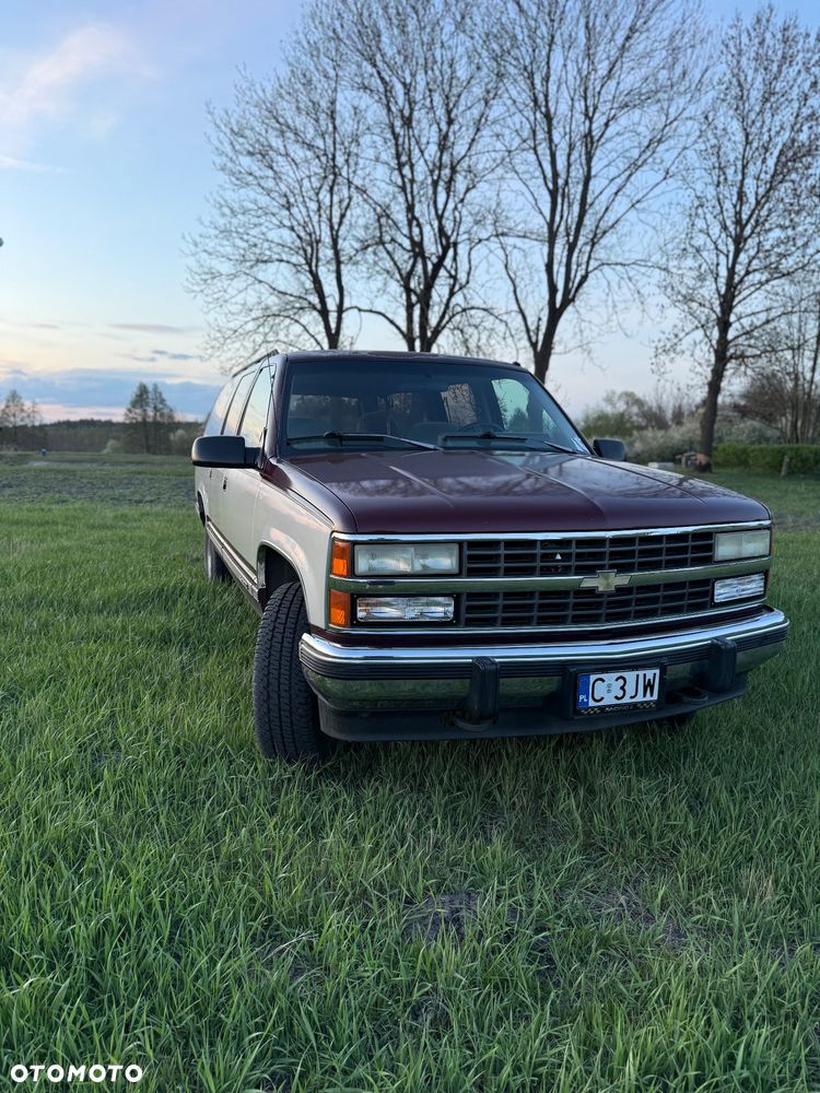 Chevrolet Suburban - 25