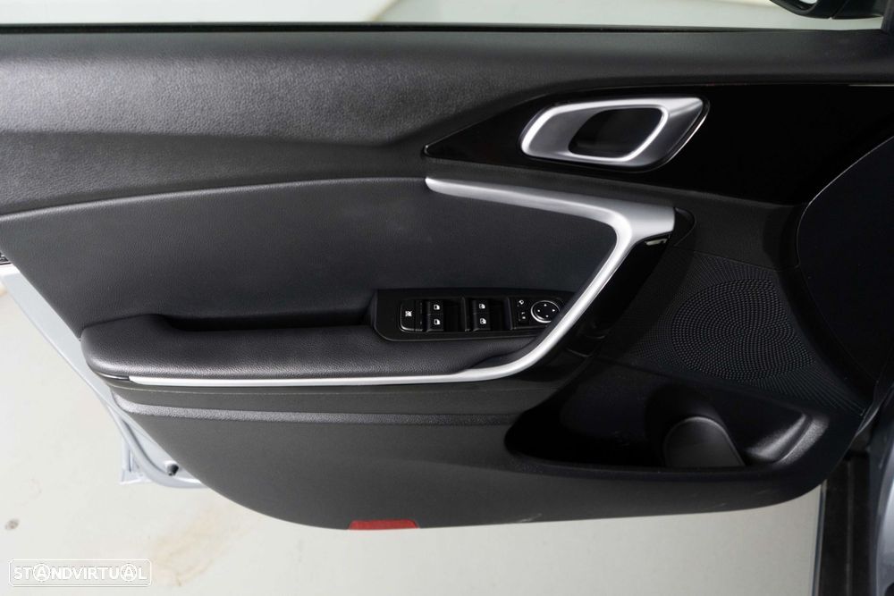 Kia XCeed 1.6 GDi PHEV First Edition - 31