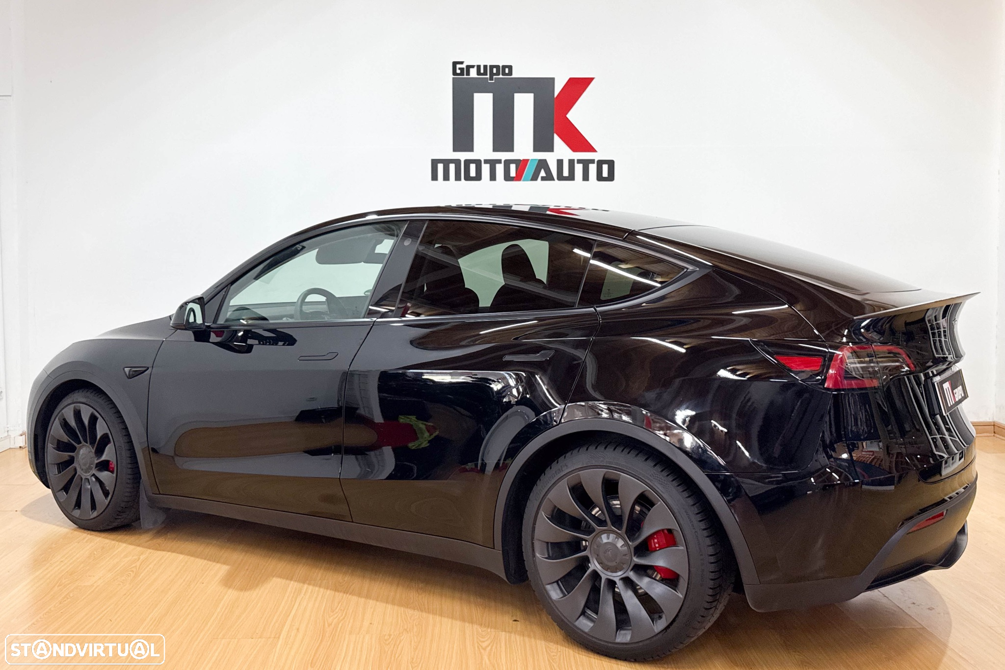Tesla Model Y Performance Dual Motor AWD - 6