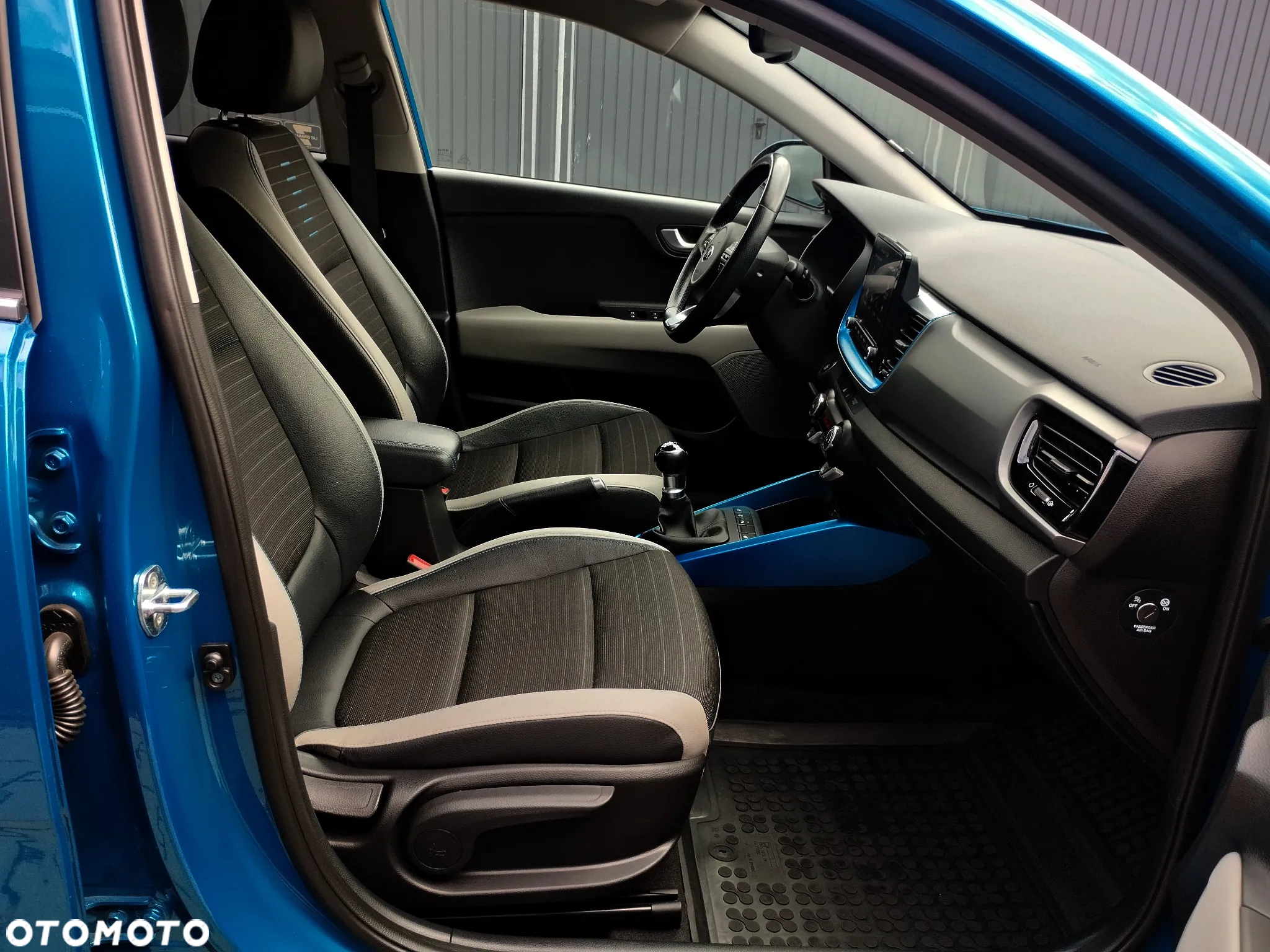 Kia Stonic 1.2 L Business Line - 11