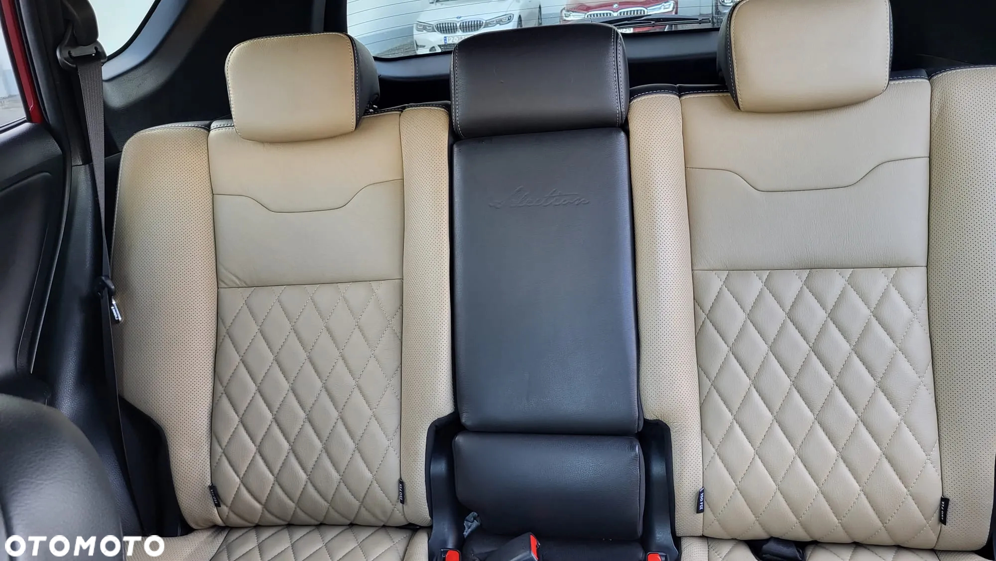 Toyota RAV4 Hybrid Selection 4x2 - 36